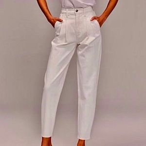 Abercrombie & Fitch 80's High Rise Mom Jeans